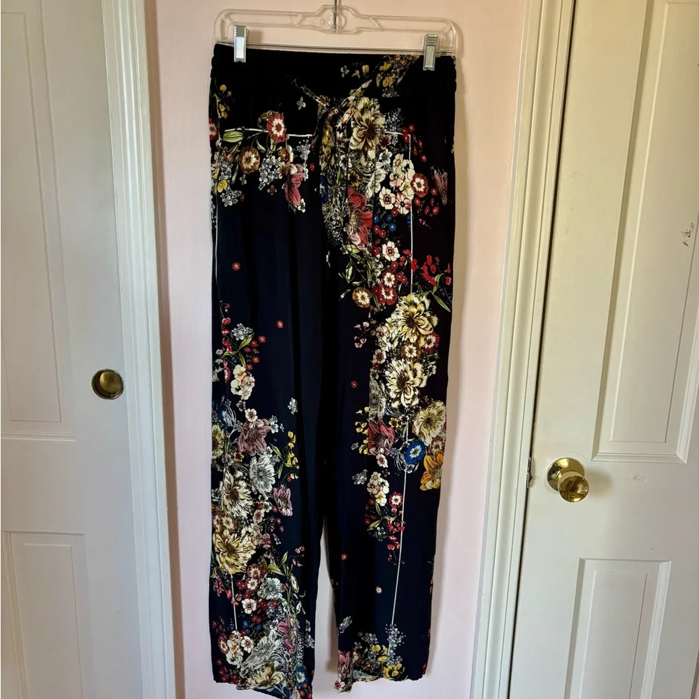 Black floral flowy pants by Philosophy - Picture 1 of 7